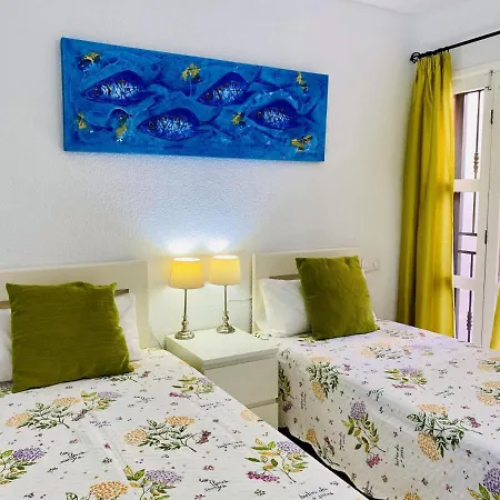 Beach Bungalow Holiday Home アデヘ