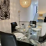 Beach Bungalow Holiday Home *