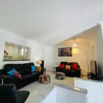 Beach Bungalow Holiday Home * Адехе