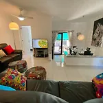 Beach Bungalow Holiday Home Дом отдыха