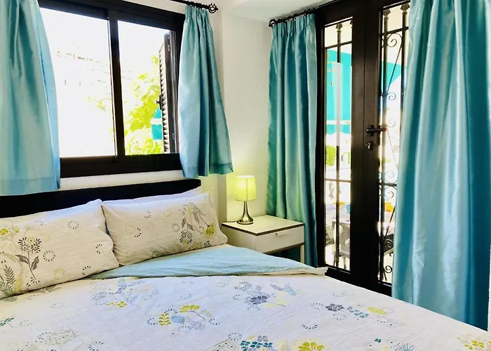 Beach Bungalow Holiday Home بيت للعطل أذيخي