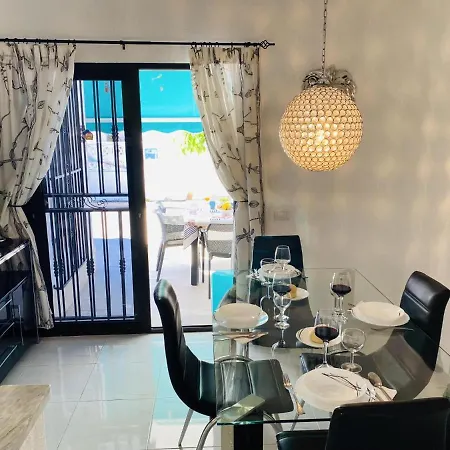 Beach Bungalow Holiday Home Semesterbostad Costa Adeje (Tenerife)