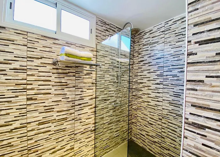 Beach Bungalow Holiday Home 阿德耶