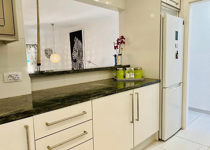 Beach Bungalow Holiday Home 阿德耶